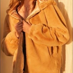URBAN OUTFITTERS TAN FAUX FUR JACKET